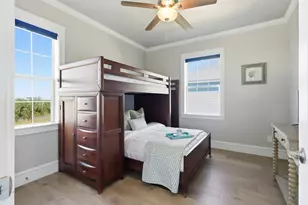 4027 Silver Reef Ct, Galveston, TX 77554 - Photo 8