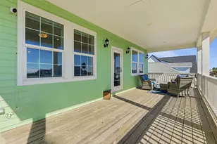 4027 Silver Reef Ct, Galveston, TX 77554 - Photo 18