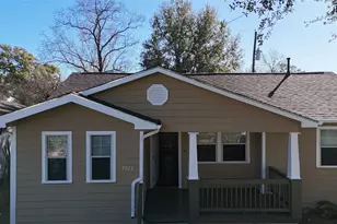 7013 St Augustine St, Houston, TX 77021 - Photo 2