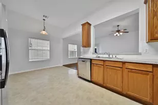6403 Larrycrest Dr, Pearland, TX 77584 - Photo 12