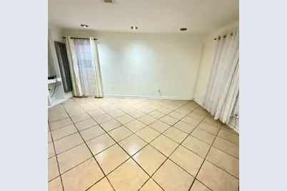 6406 Tall Willow Drive, Houston, TX 77088 - Photo 8
