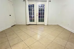 6406 Tall Willow Dr, Houston, TX 77088 - Photo 10