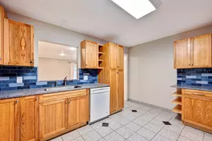 1135 W 31st St, Houston, TX 77018 - Photo 8