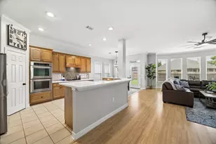 1831 Shadow Lake Dr, Sugar Land, TX 77479 - Photo 10
