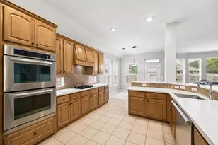 1831 Shadow Lake Dr, Sugar Land, TX 77479 - Photo 12