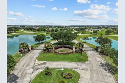 3870 Summer Manor Drive, League City, TX 77573 - Photo 46
