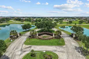 3870 Summer Manor Dr, League City, TX 77573 - Photo 48