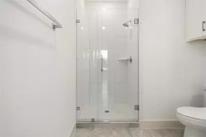 5629 Malmedy Road, Houston, TX 77033 - Photo 20