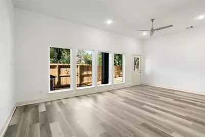 5629 Malmedy Road, Houston, TX 77033 - Photo 18