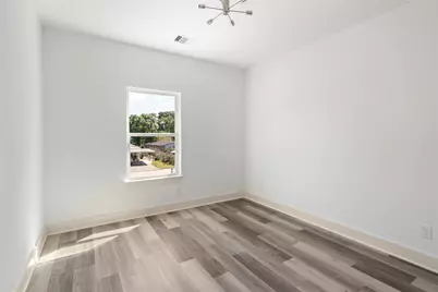 5629 Malmedy Road, Houston, TX 77033 - Photo 22