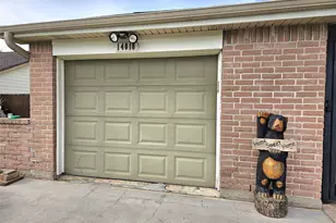 14018 Panhandle Dr, Sugar Land, TX 77498 - Photo 6
