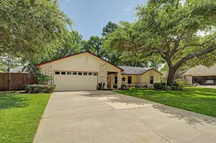 7807 Beaver Lake Ct, Humble, TX 77346 - Photo 2
