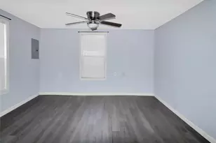 6611 Jensen St, Hitchcock, TX 77563 - Photo 4