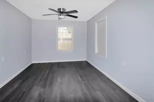 6611 Jensen St, Hitchcock, TX 77563 - Photo 6