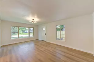 4914 Pershing St, Houston, TX 77033 - Photo 10