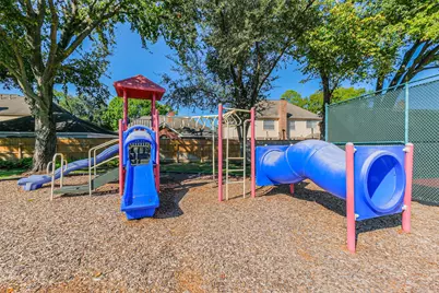 13222 Plum Vale Court, Houston, TX 77065 - Photo 34