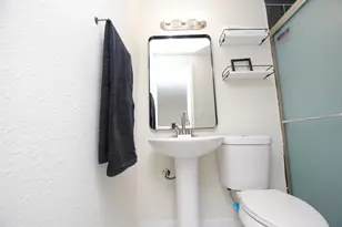 1711 Sabine St, Houston, TX 77007 - Photo 6