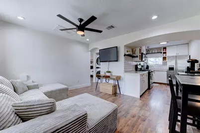 1121 Panama Street, Houston, TX 77009 - Photo 8