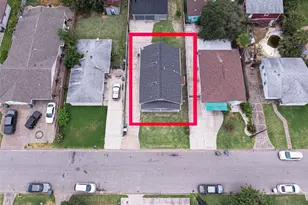 3314 Kleinmann Ave, Galveston, TX 77551 - Photo 2