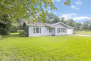 512 N Inwood Dr, Bridge City, TX 77611 - Photo 2