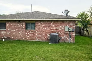 12803 Sandrock Dr, Houston, TX 77048 - Photo 8