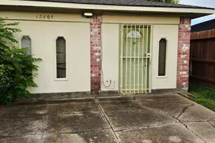 12803 Sandrock Dr, Houston, TX 77048 - Photo 2