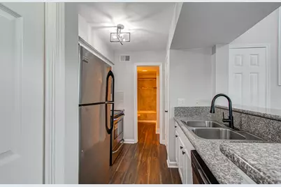 2300 Old Spanish Trail #2004, Houston, TX 77054 - Photo 8
