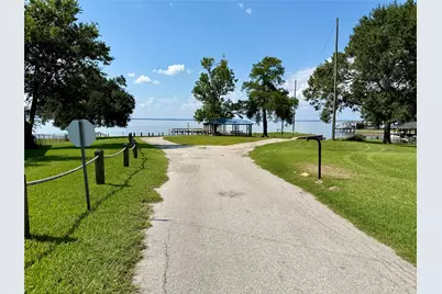 282 Water View Drive, Livingston, TX 77351 - Photo 4