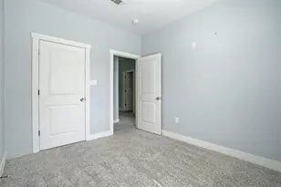 9319 Seeker St, Houston, TX 77028 - Photo 20