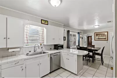 411 N Commerce Street, Madisonville, TX 77864 - Photo 14