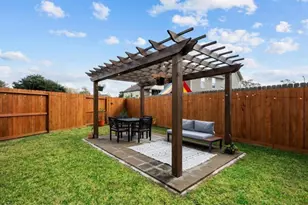 5527 Cuerta St, Houston, TX 77023 - Photo 2