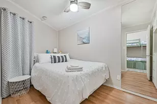 6102 Seawall Blvd, Galveston, TX 77551 - Photo 8