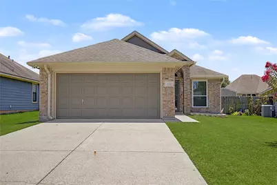 111 Enfield Court, Huntsville, TX 77320 - Photo 1