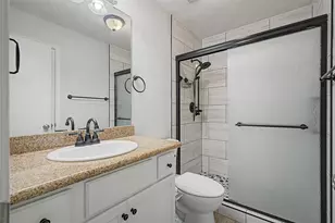 111 Enfield Ct, Huntsville, TX 77320 - Photo 10