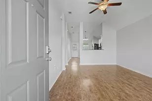 111 Enfield Ct, Huntsville, TX 77320 - Photo 4