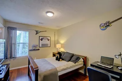 174 Spindle Tree Circle, The Woodlands, TX 77382 - Photo 8