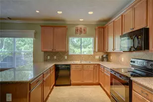 174 Spindle Tree Circle, The Woodlands, TX 77382 - Photo 16