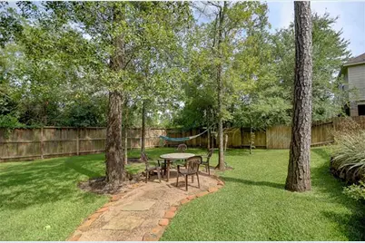 174 Spindle Tree Circle, The Woodlands, TX 77382 - Photo 4