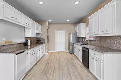 27 N Flamingo Street, La Marque, TX 77568 - Photo 6