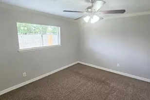 9526 Golden Wood Ln, Houston, TX 77086 - Photo 20