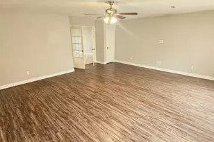 9526 Golden Wood Ln, Houston, TX 77086 - Photo 4