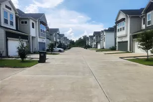 5831 Highland Sky Ln, Houston, TX 77091 - Photo 2