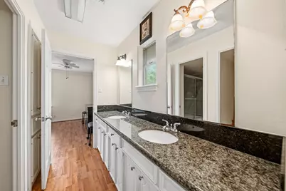 11730 Denise Drive, Houston, TX 77024 - Photo 36