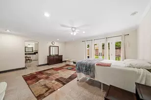 11730 Denise Dr, Houston, TX 77024 - Photo 18