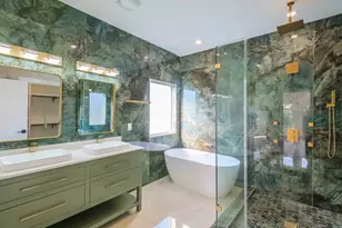 5014 Creekmont Dr, Houston, TX 77091 - Photo 2