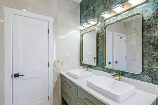 5014 Creekmont Dr, Houston, TX 77091 - Photo 8