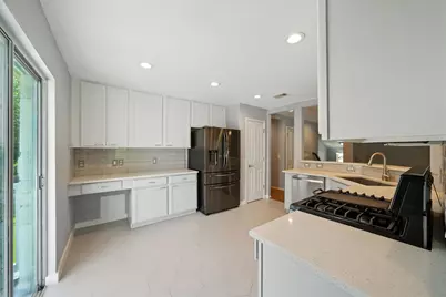 13600 Breton Ridge Street #7B, Houston, TX 77070 - Photo 10