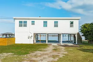 7204 Ave N 1/2, Galveston, TX 77551 - Photo 10