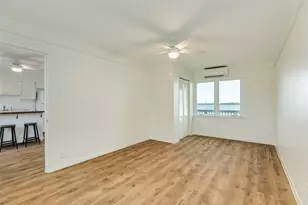 7204 Ave N 1/2, Galveston, TX 77551 - Photo 32