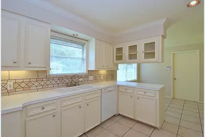 5103 Briarbend Drive, Houston, TX 77035 - Photo 6